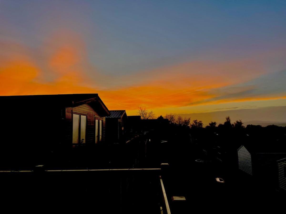 Ribble Valley Lodge Retreat ジスバーン エクステリア 写真