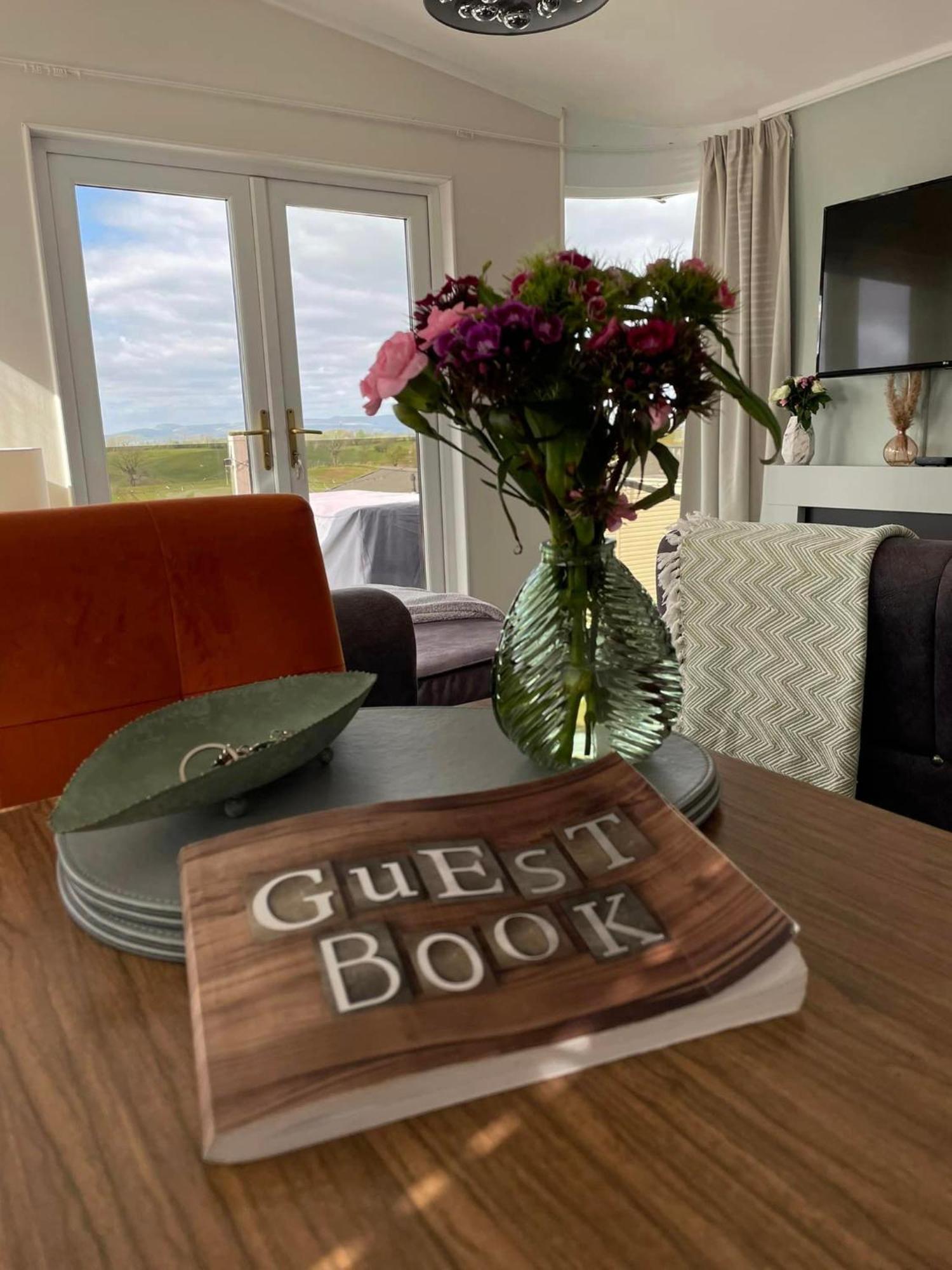 Ribble Valley Lodge Retreat ジスバーン エクステリア 写真